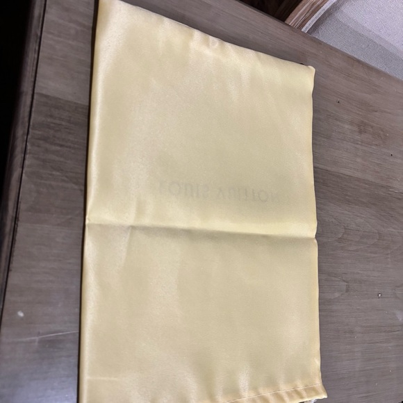 Louis Vuitton Sunlit Golden Yellow dusting bag - Picture 3 of 5